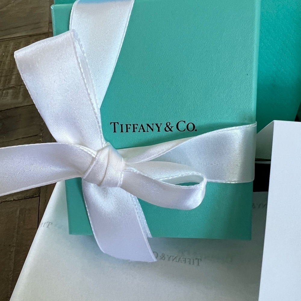 Tiffany presentation bundle - Picture 2 of 8